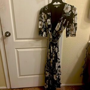Navy blue floral Gianni Bini midi dress